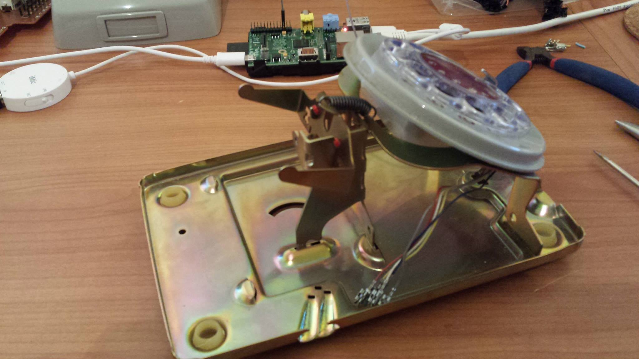 Cómo crear tu propio teléfono IP con una Raspberry PI