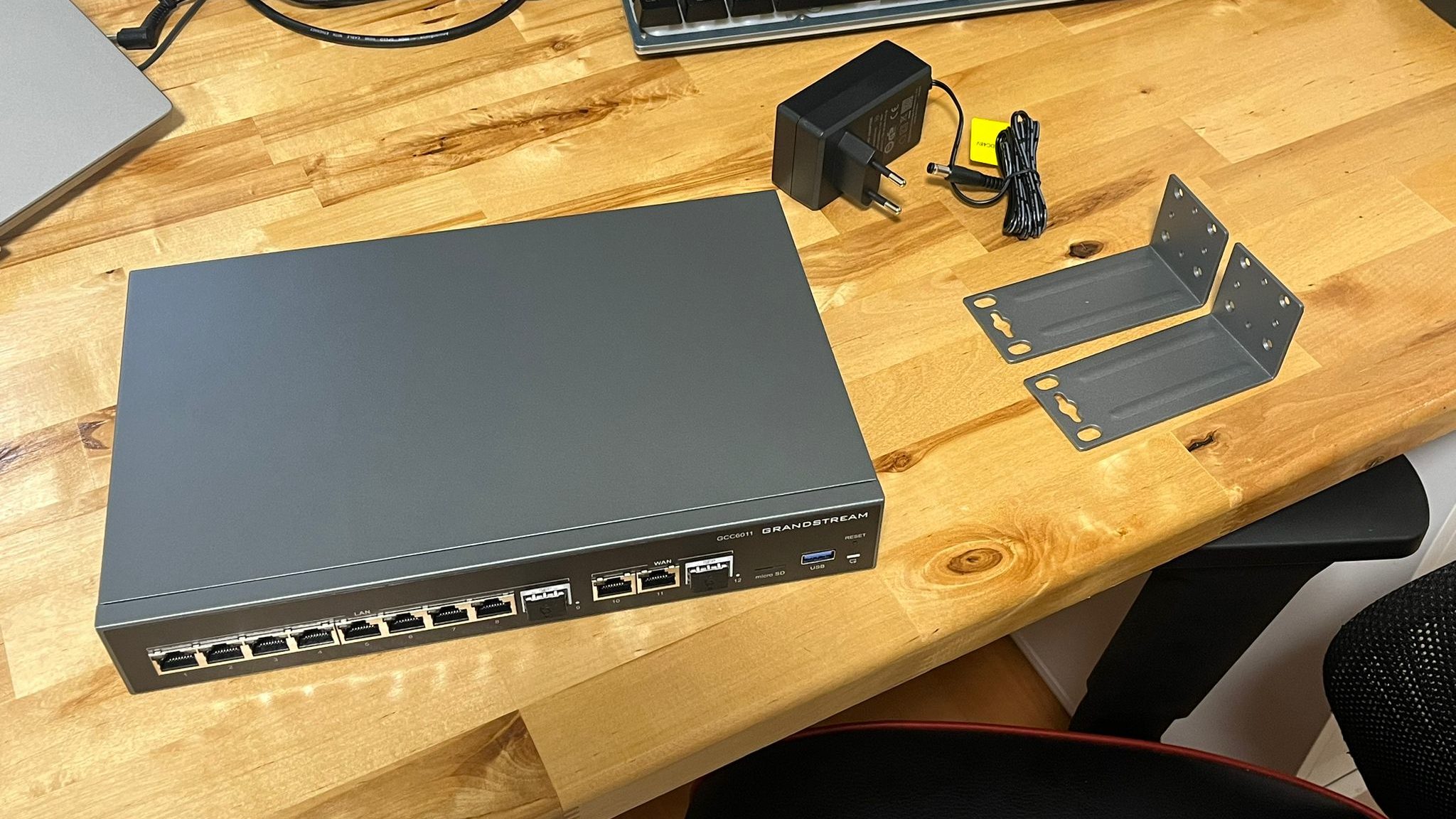 Review: Grandstream GCC6011 – The Most Comprehensive All-in-One Router